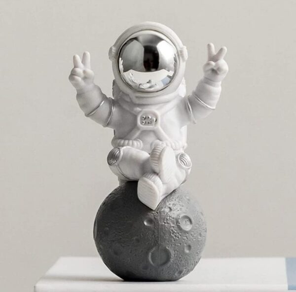 Cute Outer Space Astronaut Figurine Action (Silver)