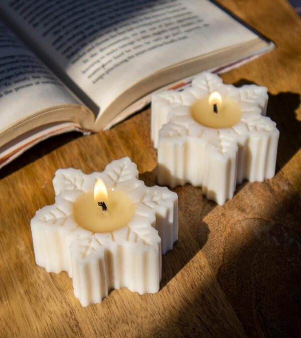 Handmade Snowflake Candles | Christmas Candle (White)