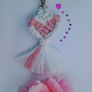 Boho Macrame Heart Keychain by kamya_handiwork