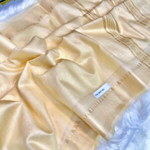 Exquisite Handcrafted Cream Bapta Tussar Mangalgiri Saree with Delicate Zari Accents