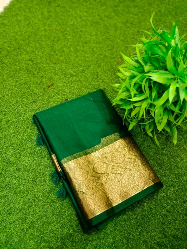 Handcrafted Dark Green Maslin Organza Saree with Golden Zari Border & Matching Blouse Piece – Free Size Elegance