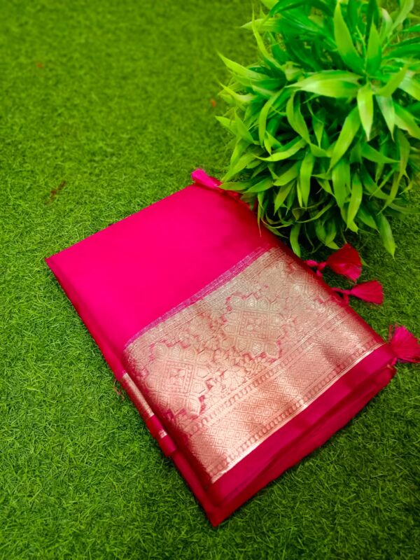 Handcrafted Fuchsia Pink Maslin Organza Saree with Golden Accents & Blouse Piece