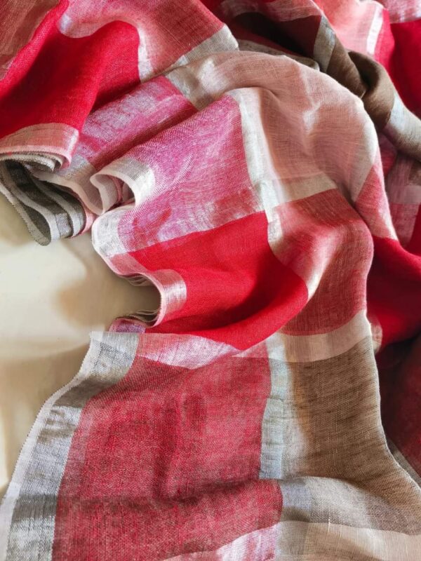 Blush & Ember – Handcrafted Pure Linen Check Saree in Earthy Elegance with Blouse Piece