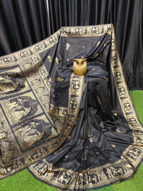 Midnight Majesty – Black & Gold Handcrafted Bishnupuri Silk Saree