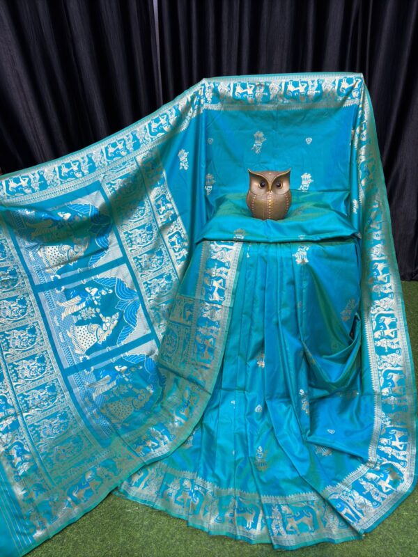 Teal Tranquility – Handcrafted Bishnupuri Silk Saree with Golden Accents