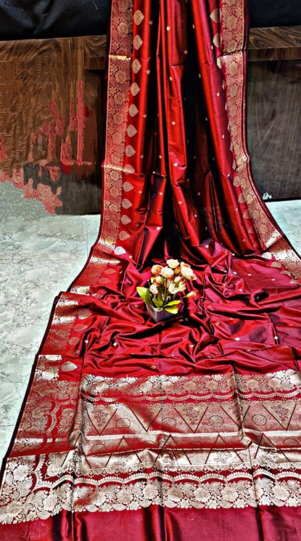Radiant Red Monipuri Resham Silk Saree – Handcrafted Luxury with Silk Mark & Blouse Piece