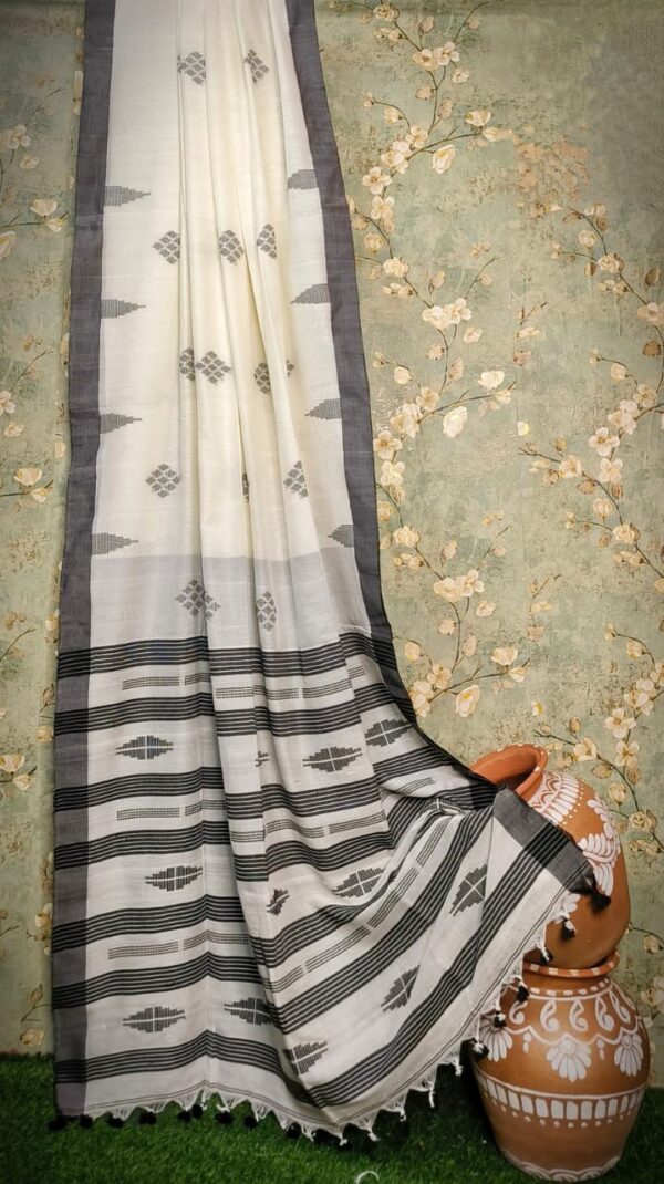 Handwoven Mercerised Cotton Saree – Classic Cream with Bold Black Border & Traditional Patterns (With Blouse Piece)