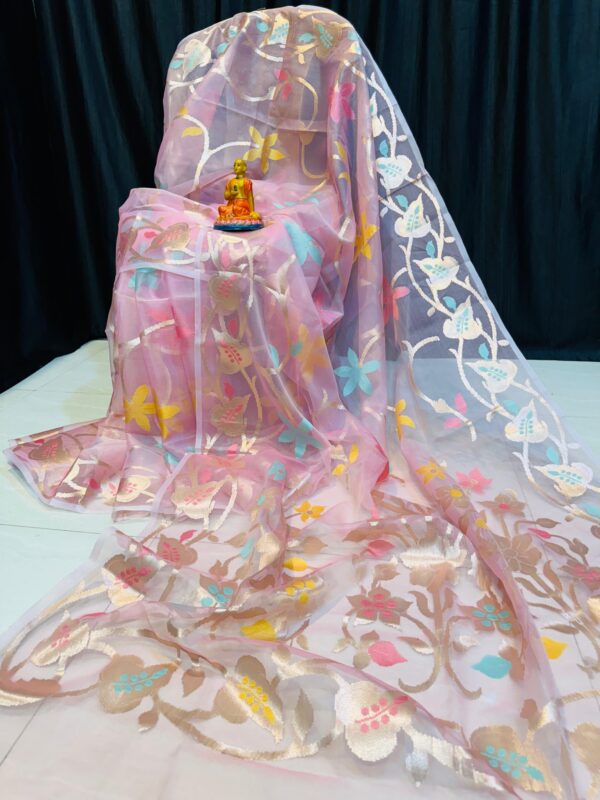 Blush Radiance – Handcrafted Pure Muslin Saree in Light Pink with Gold Border & Multicolor Floral Motifs