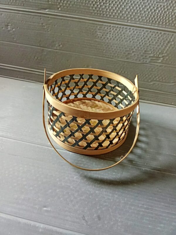 Handwoven Bamboo Pooja Basket with Handle – Traditional Eco-Friendly Design (7x4 in)