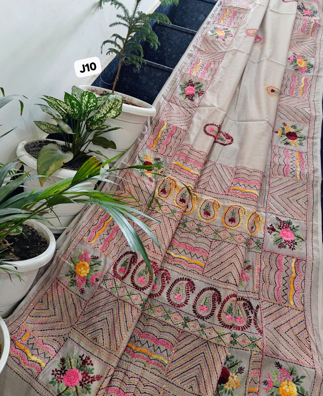 Blush Heritage Hand-Embroidered Linen Chanderi Saree with Paisley & Floral Border