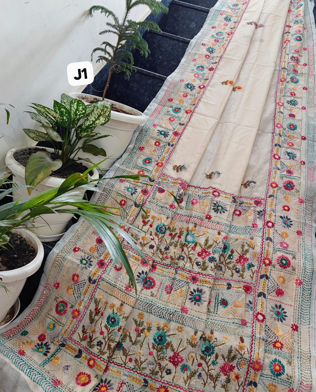 Ivory Floral Heirloom Hand-Embroidered Linen Chanderi Saree