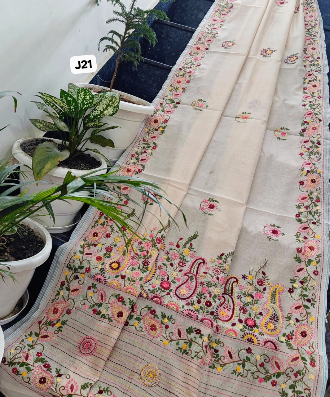 Ivory Phoolkari Garden Hand-Embroidered Linen Chanderi Saree