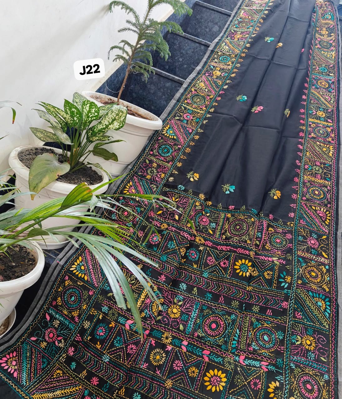 Kala Sutra Folkloom Linen Chanderi Saree | Hand-Embroidered Geometric Heritage Border