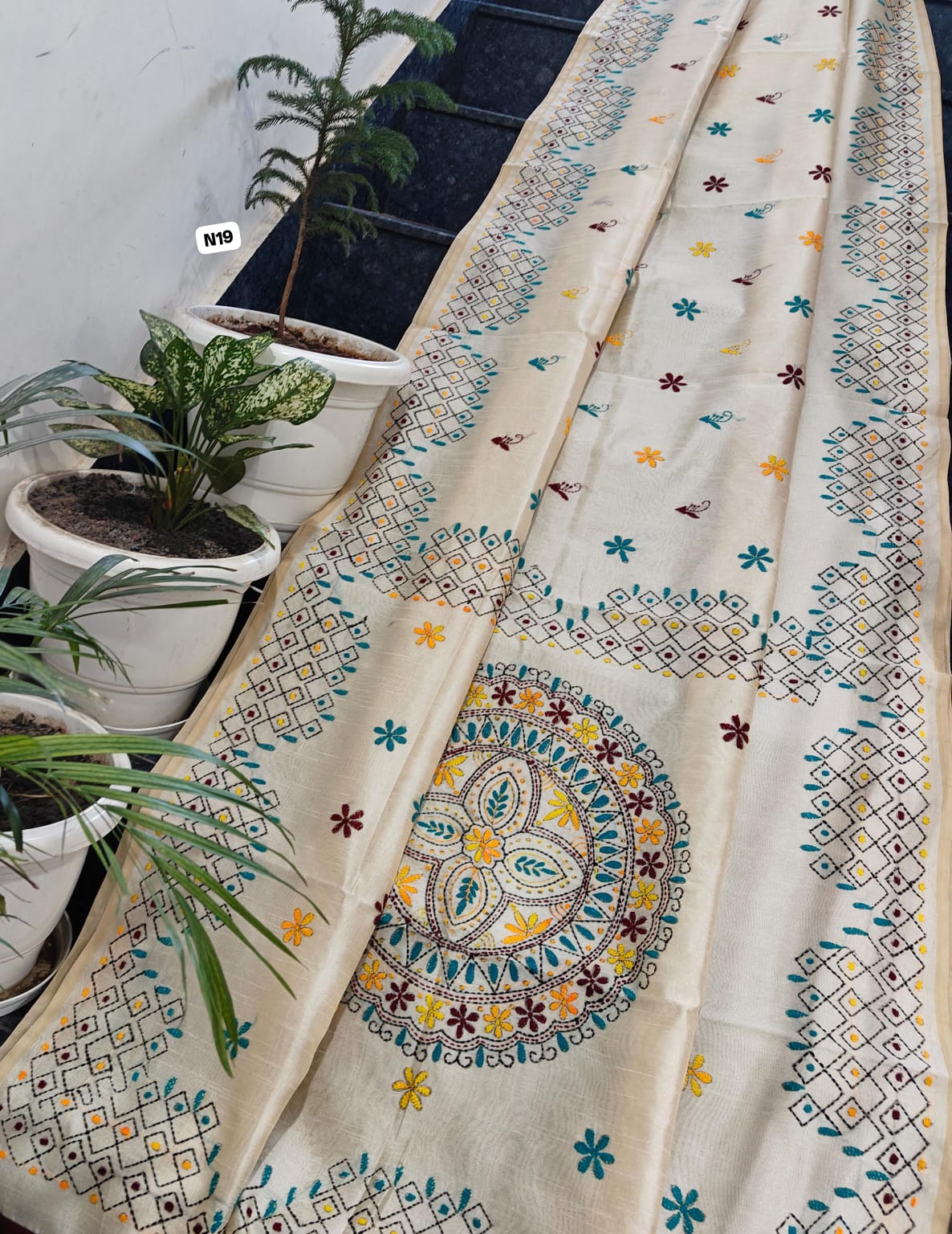 Ivory Chanderi Hand Phulkari Saree with Teal Geometric Border & Floral Mandala Pallu