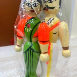 Traditional Channapatna Brahmin Couple Wooden Showpiece – Handcrafted Ethnic Home Décor Figurines