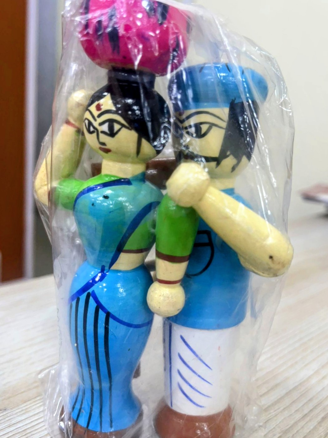 Handcrafted Channapatna Village Couple Wooden Showpiece – Traditional Folk Art Home Décor