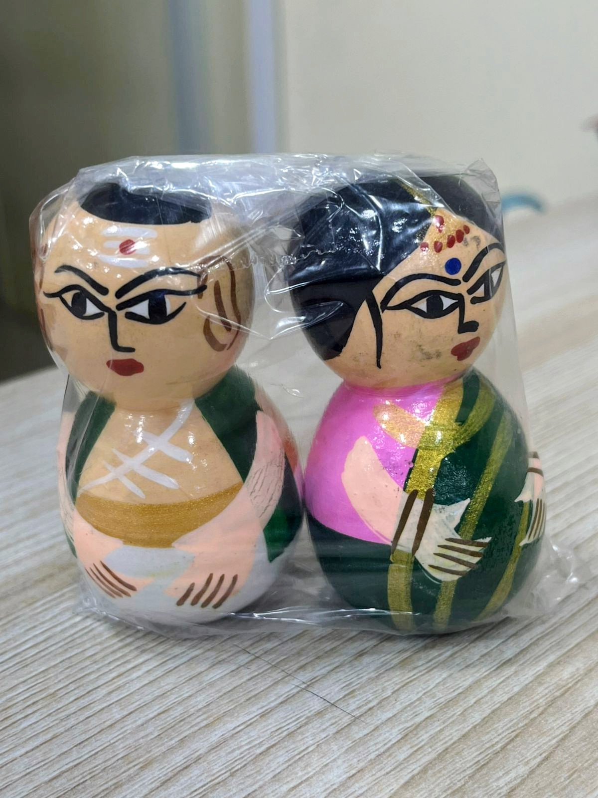 Traditional Channapatna Wooden Couple Dolls – Handcrafted Mota Moti Home Décor Showpiece Set