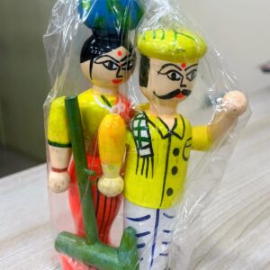 Traditional Channapatna Farmer Couple Wooden Showpiece – Handcrafted Village Folk Art Home Décor